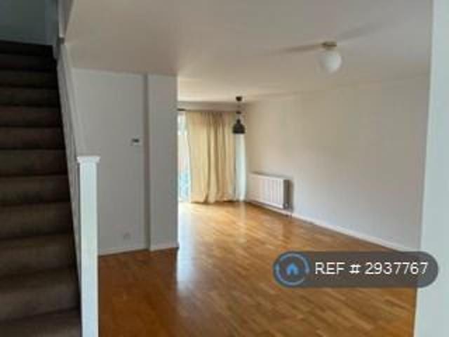House for rent in Hertsmere Meriden, Hertfordshire