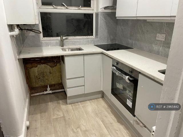 House for rent in Sedgley Park, Bury
