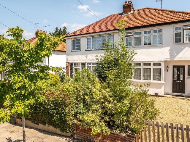 House for rent in The Hale, Greater London