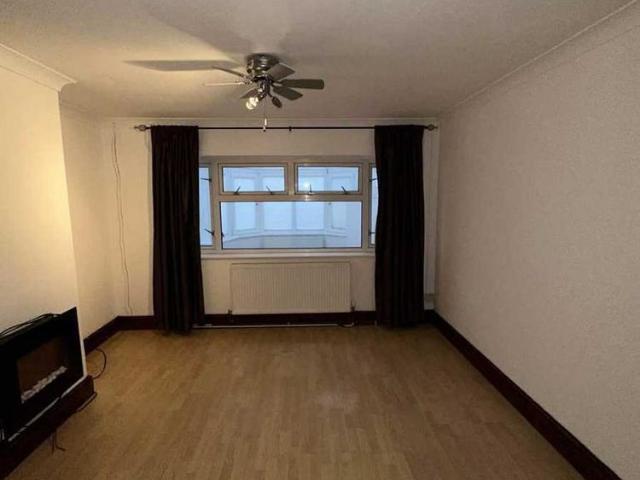 House for rent in Mountain Air, Vale
