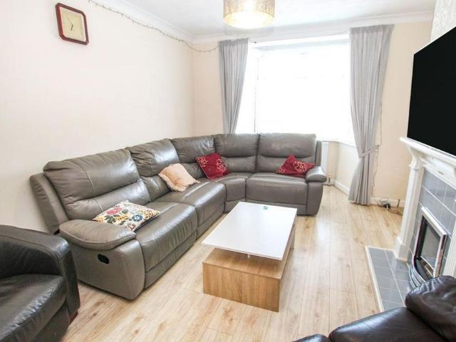 House for rent in Oxenden, The Bridge