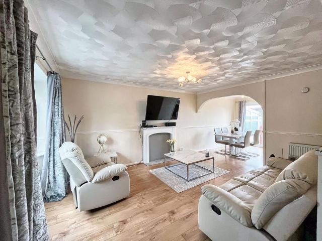 House for rent in Coychurch, Wales