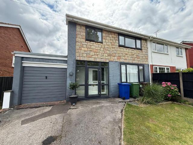 House for rent in Chadsmoor, Staffordshire