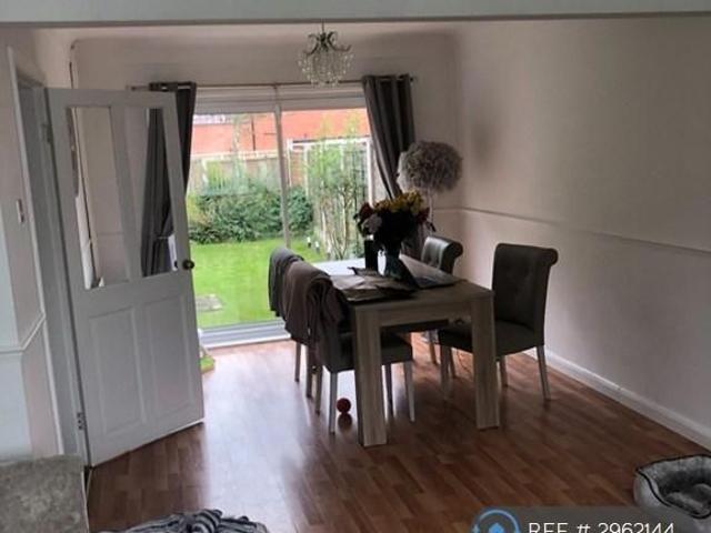 House for rent in Rossmore, Cheshire