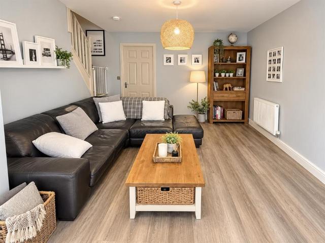 House for rent in Compton, Derbyshire Dales