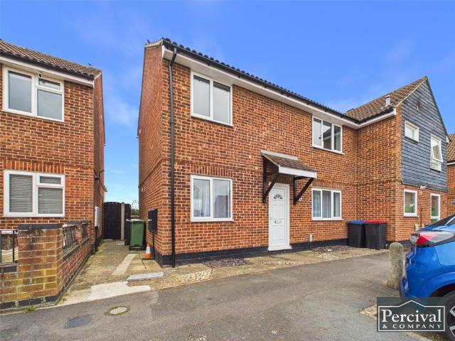 House for rent in Chipping Hill, Essex