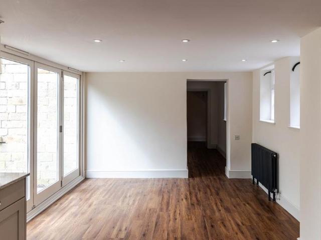 House for rent in Baslow, Derbyshire Dales