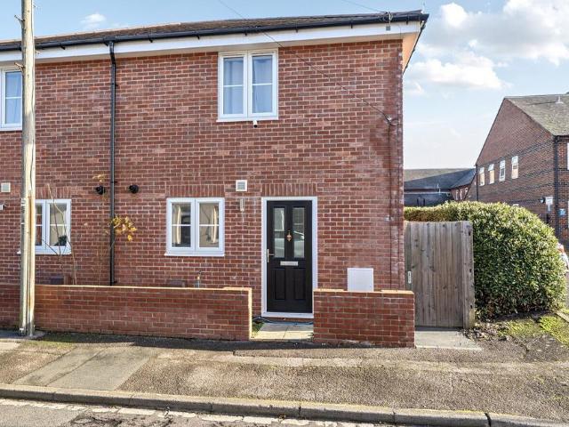 House for rent in Middlecroft, Hampshire