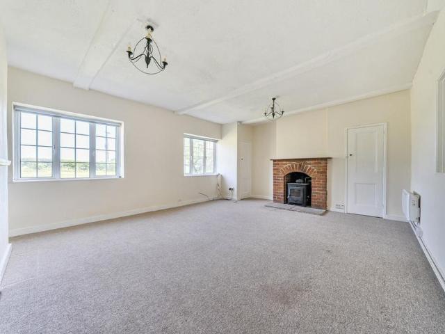 House for rent in Perryfields, West Sussex
