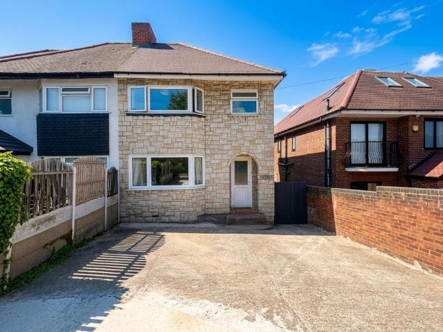 House for rent in Wooburn, Loudwater