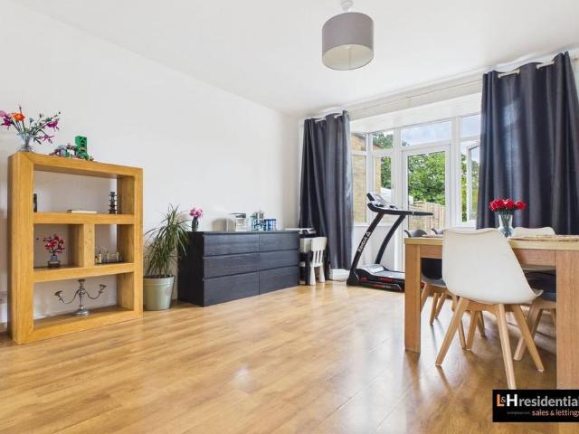 House for rent in Brunswick Park, Greater London