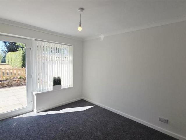 House for rent in Cuddington, Cheshire