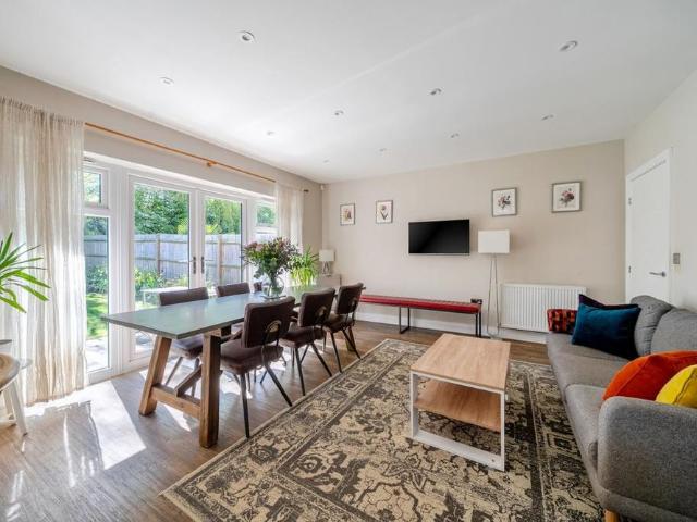House for rent in Fole, Surrey