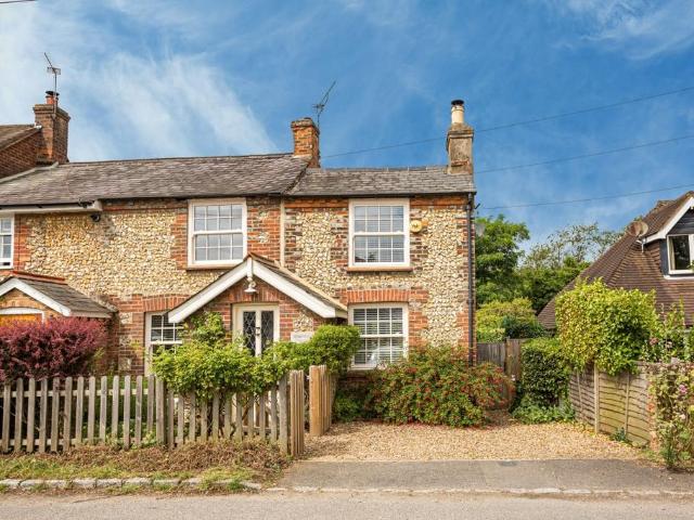 House for rent in Chepping Wycombe, Tylers Green