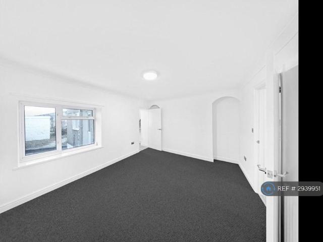 House for rent in Sirhowy, Wales