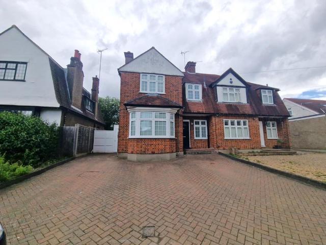 House for rent in Northwood, Greater London