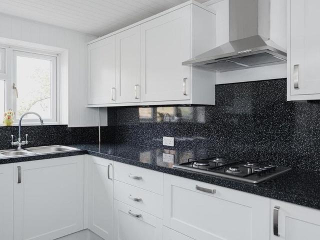 House for rent in Pachesham Park, Surrey