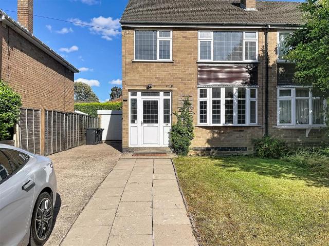 House for rent in Green Close, Warwickshire