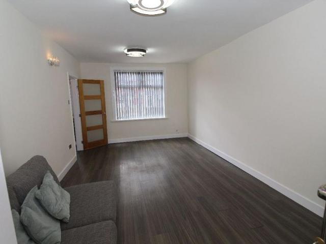House for rent in Burnedge, Greater Manchester