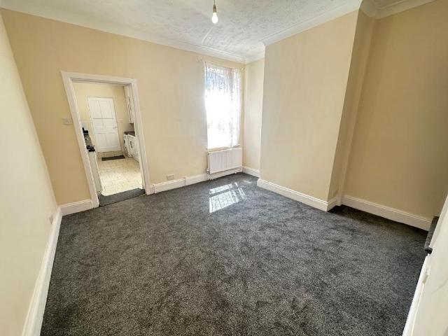 House for rent in Spring Park, Luton