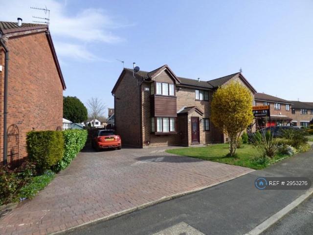 House for rent in Sale Moor, Trafford Park