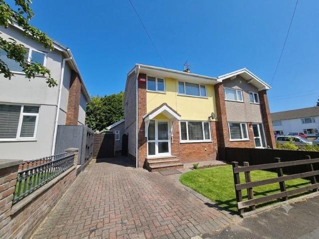 House for rent in Nangreaves, Wales