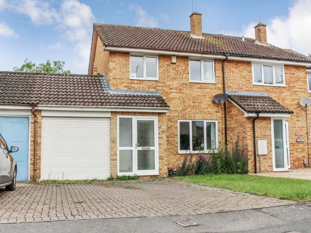 House for rent in Haydon End, Abbey Mead