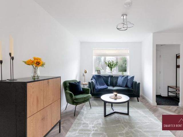 House for rent in Martin's Heron, Winkfield
