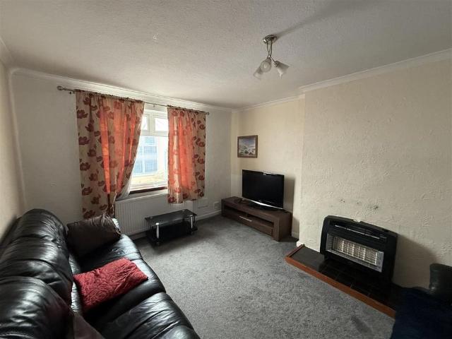 House for rent in Aldersley, West Midlands