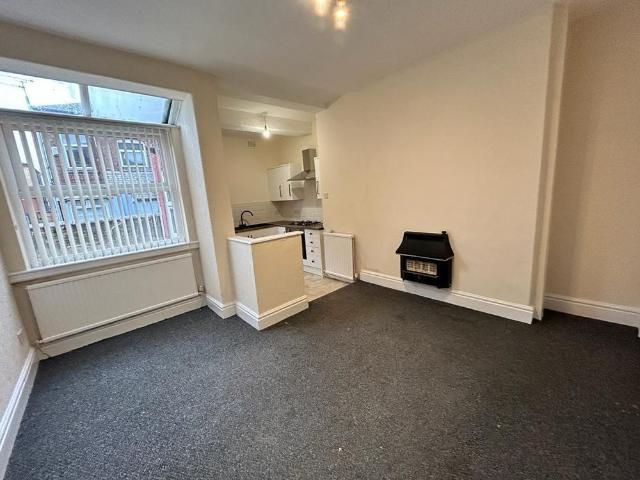 House for rent in Barton upon Irwell, Salford