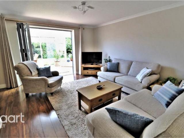 House for rent in Little Sandhurst