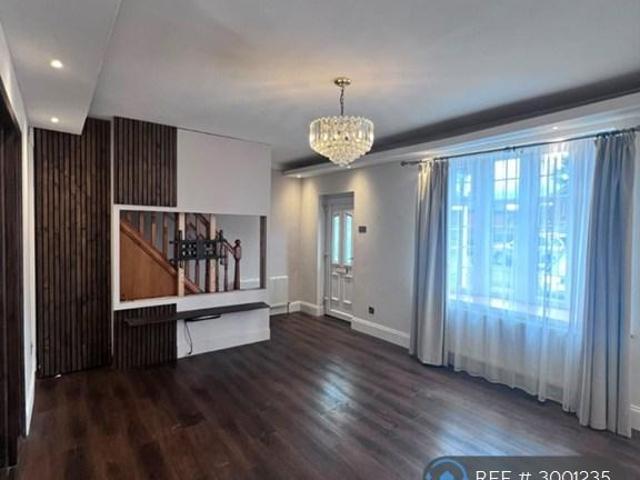 House for rent in Deeplish, Burnedge