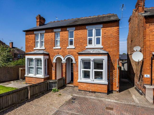 House for rent in Abbey Park, Barton In Fabis
