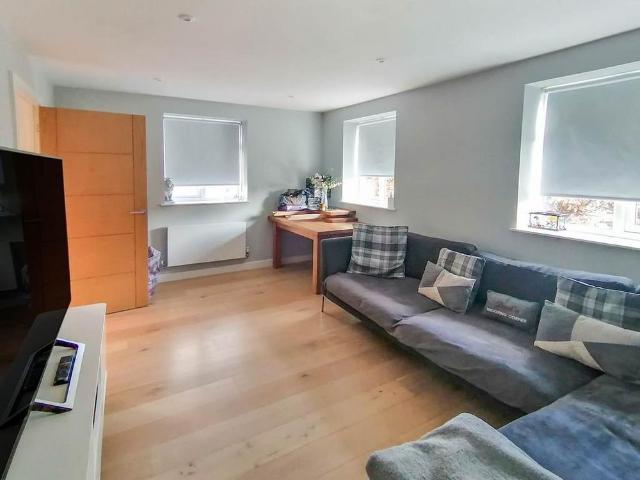 House for rent in Bennetts End, Pouchen End
