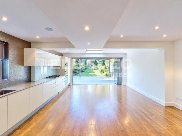 House for rent in Carpenders Park, Three Rivers