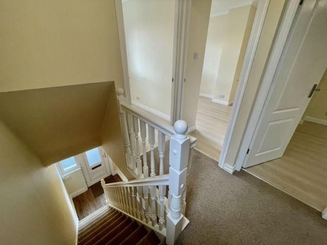 House for rent in Moss Bank, Lee Bank