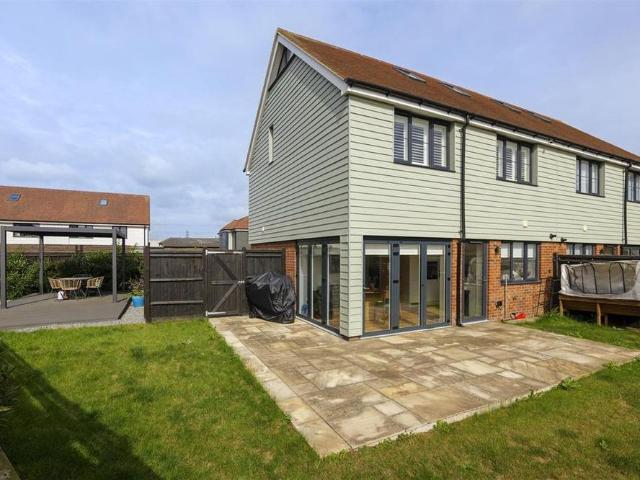 House for rent in St. Mildred's, The Bridge