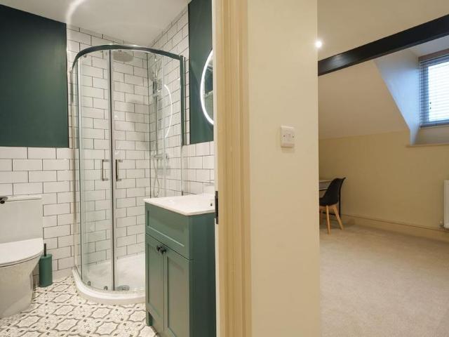 House for rent in Lower Stratton, Kingsdown