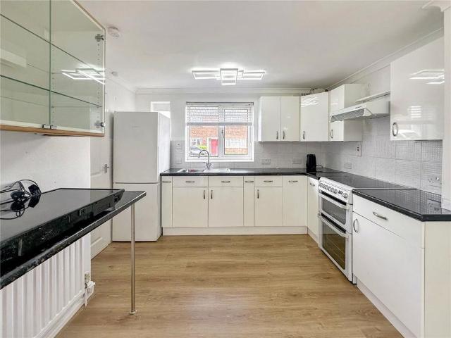 House for rent in Clewer Village, Windsor