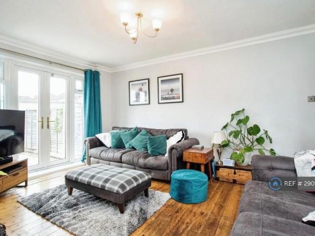 House for rent in Kingswood, North Watford