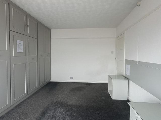 House for rent in Stocking Farm, Old Wharf