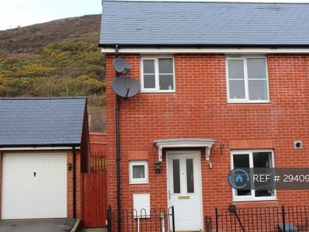 House for rent in Nangreaves, Wales