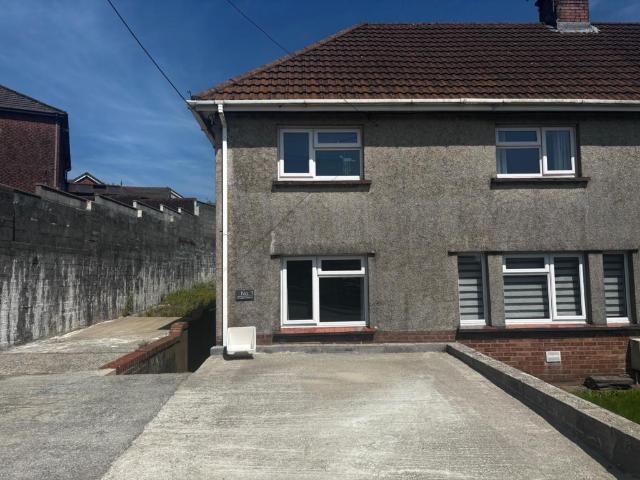 House for rent in Pontyberem, Wales