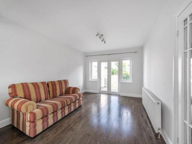 House for rent in Little Stanmore, Greater London