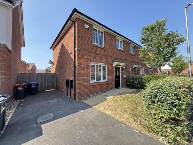 House for rent in Rossmore, Cheshire