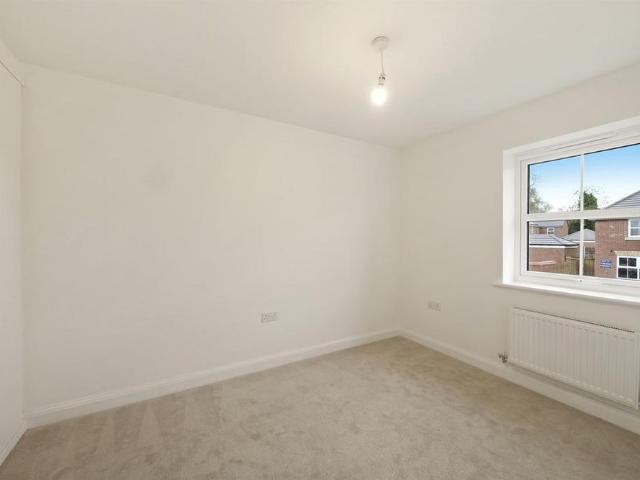 House for rent in Valiant Fields, Stratford-on-Avon