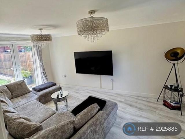 House for rent in Haydon End, Abbey Mead
