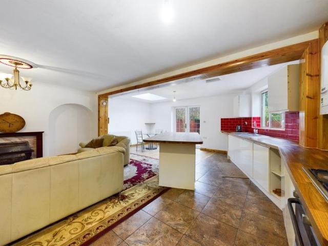 House for rent in Rush Green, Greater London