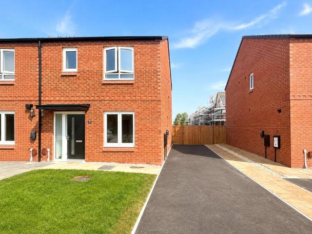 House for rent in Westminster Park, Two Mills
