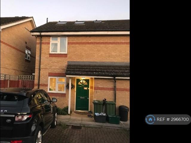 House for rent in Woodford Bridge, Greater London